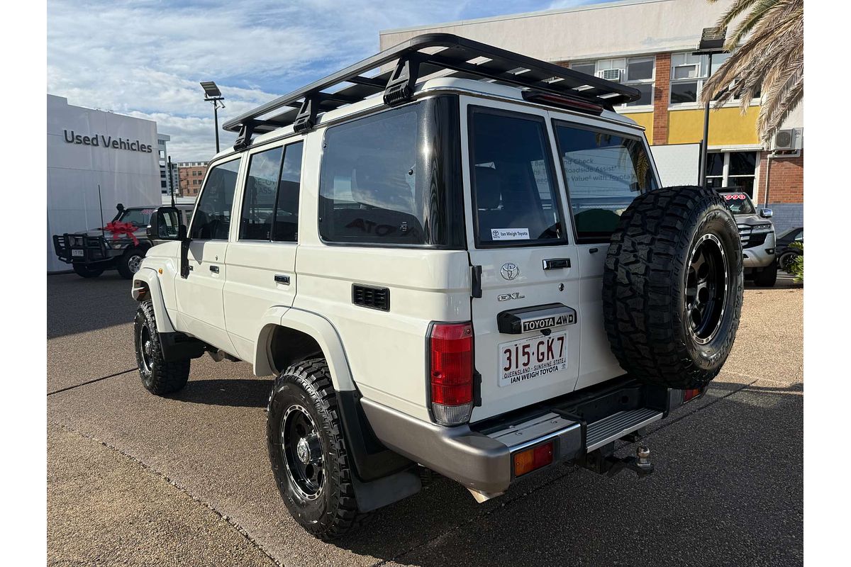 2017 Toyota Landcruiser GXL VDJ76R