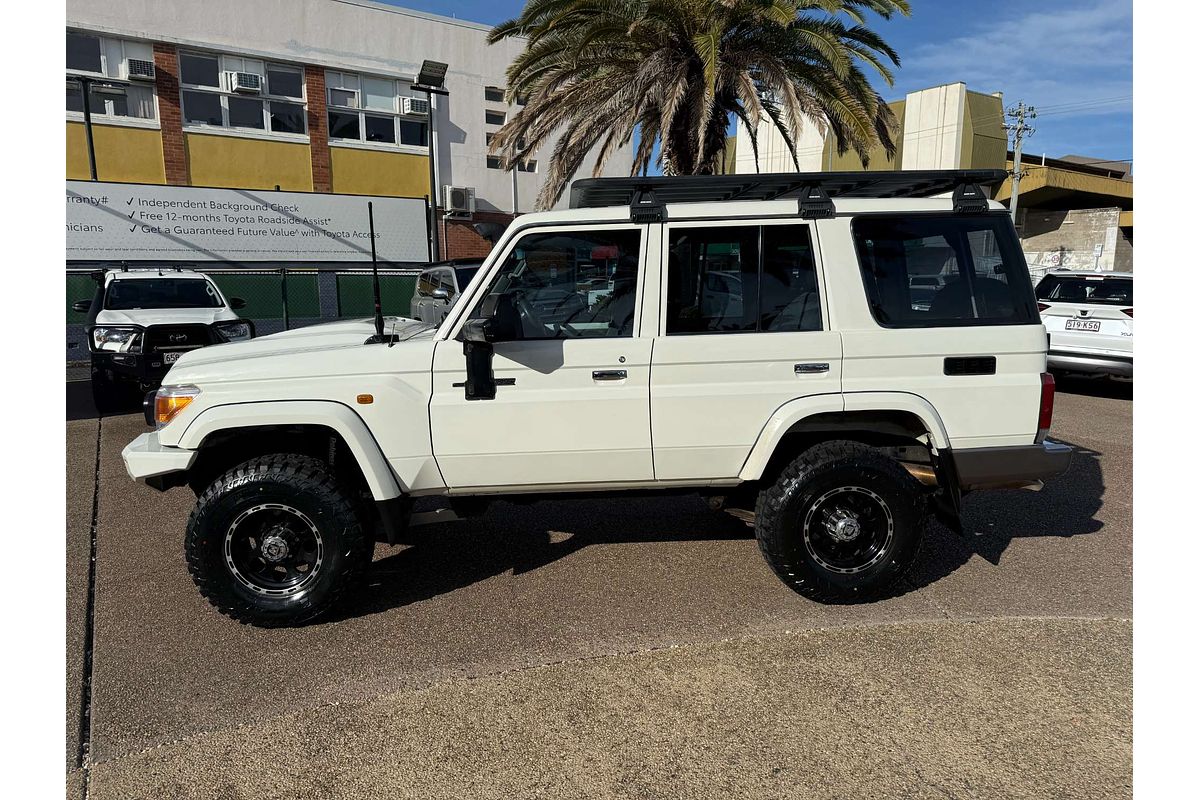 2017 Toyota Landcruiser GXL VDJ76R