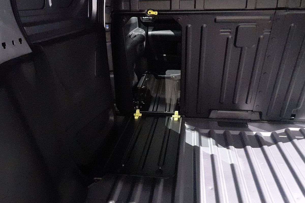 2024 Peugeot Partner Pro K9 LWB