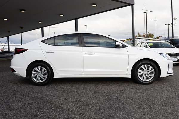 2020 Hyundai Elantra Go AD.2