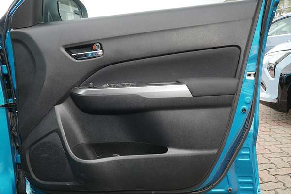 2023 Suzuki Vitara Shadow LY Series II