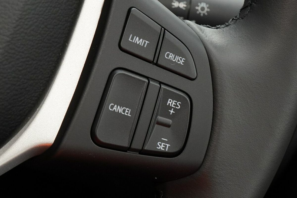 2023 Suzuki Vitara Shadow LY Series II