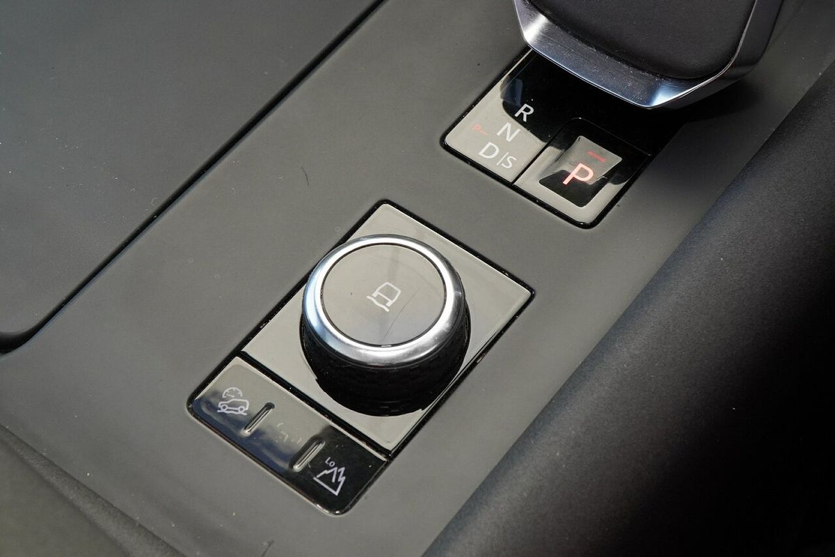 2021 Land Rover Discovery D300 R-Dynamic SE Series 5