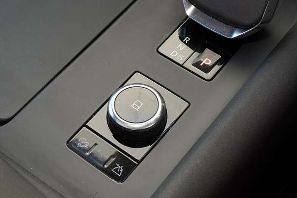 2021 Land Rover Discovery D300 R-Dynamic SE Series 5