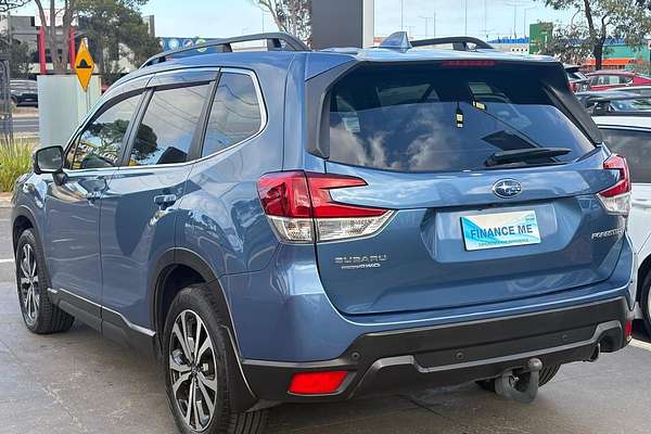 2022 Subaru Forester 2.5i Premium S5