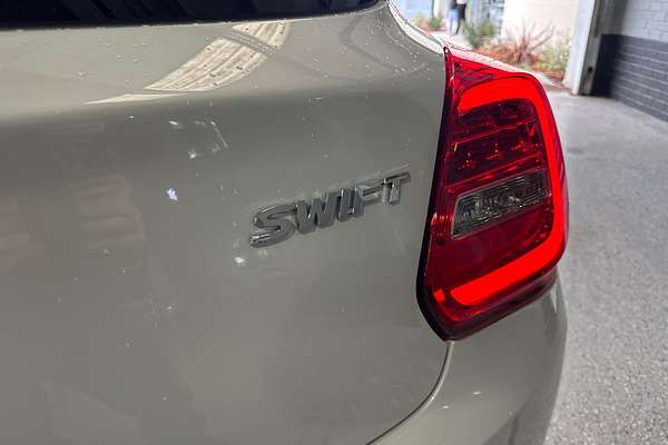2018 Suzuki Swift GL Navigator AZ