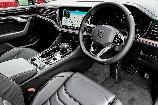 2025 Volkswagen Touareg 170TDI RC