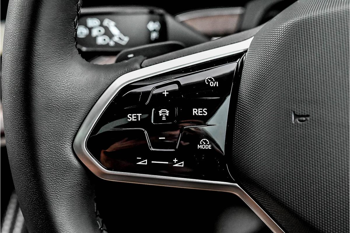 2025 Volkswagen Touareg 170TDI RC