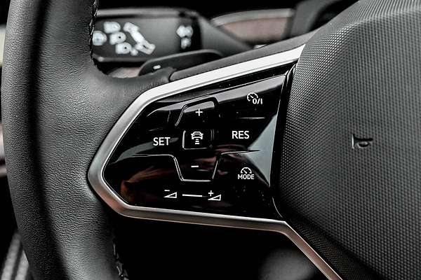 2025 Volkswagen Touareg 170TDI RC