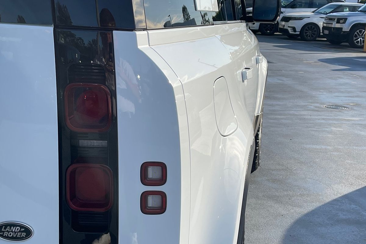 2020 Land Rover Defender 110 P300 L663