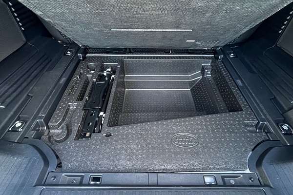 2020 Land Rover Defender 110 P300 L663