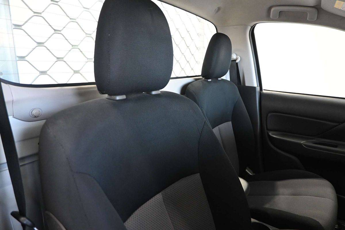 2022 Mitsubishi Triton GLX MR Rear Wheel Drive