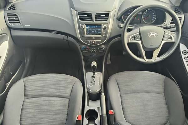 2017 Hyundai Accent Sport RB6