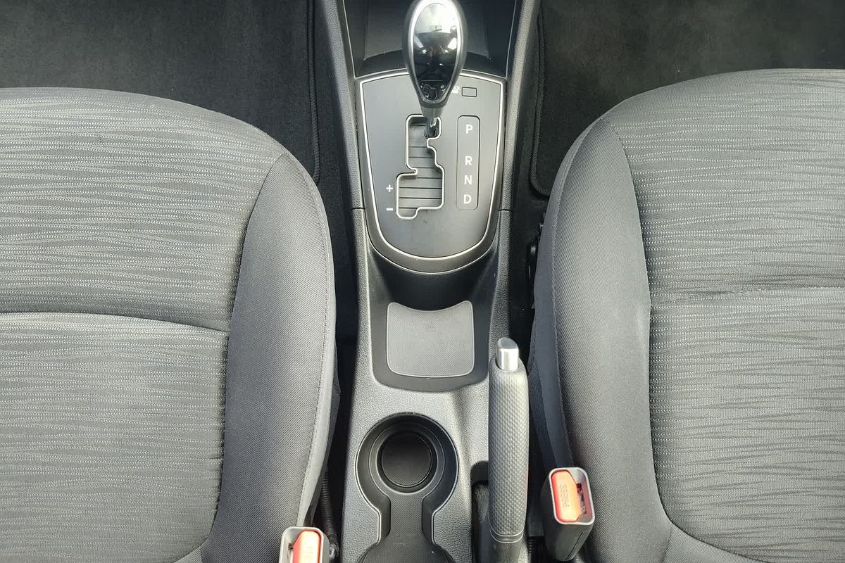 2017 Hyundai Accent Sport RB6
