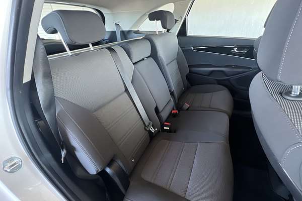 2019 Kia Sorento Si UM