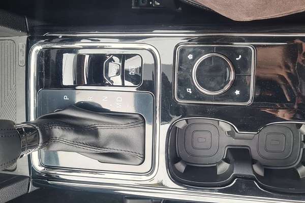 2025 Mahindra XUV700 AX7L