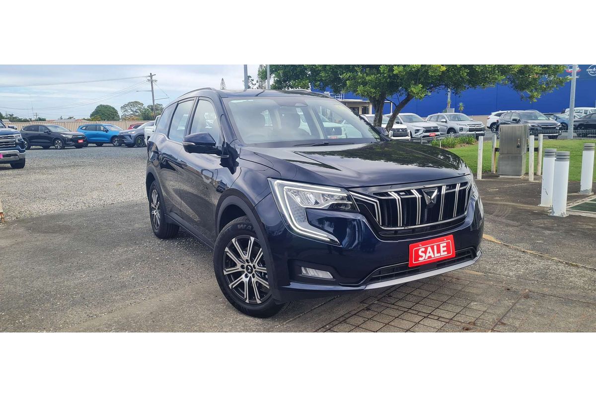2025 Mahindra XUV700 AX7L