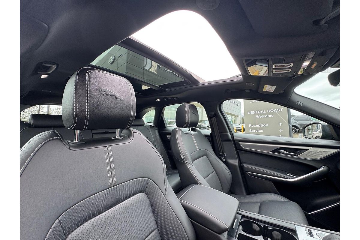 2023 Jaguar F-PACE P250 R-Dynamic SE X761