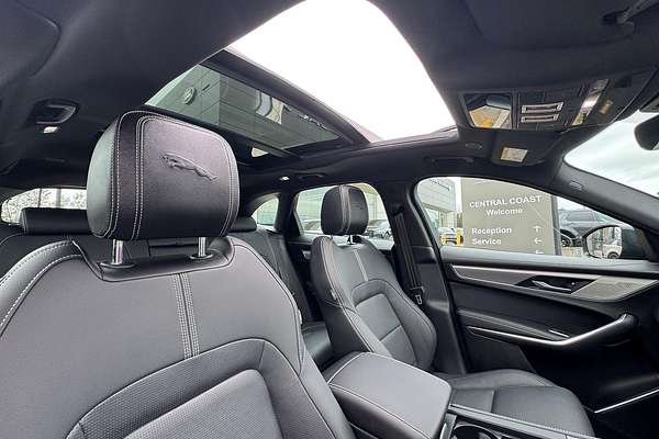 2023 Jaguar F-PACE P250 R-Dynamic SE X761