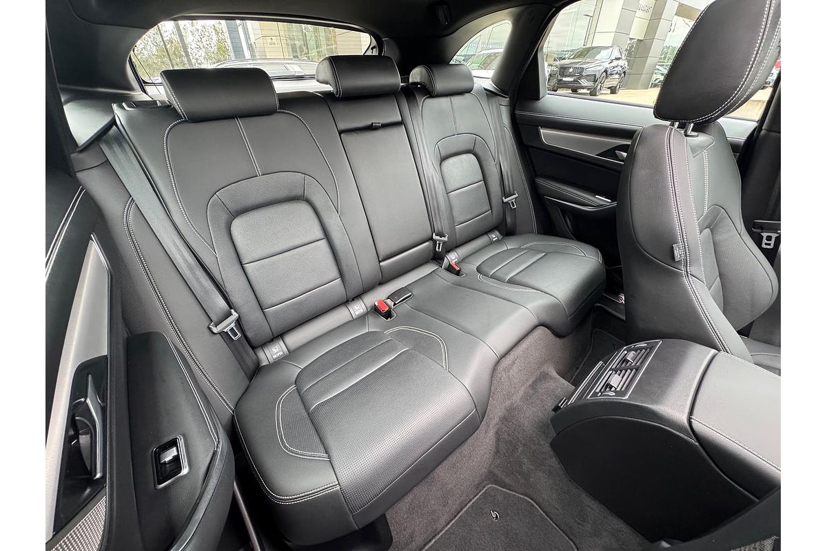 2023 Jaguar F-PACE P250 R-Dynamic SE X761