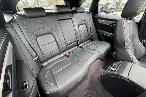2023 Jaguar F-PACE P250 R-Dynamic SE X761