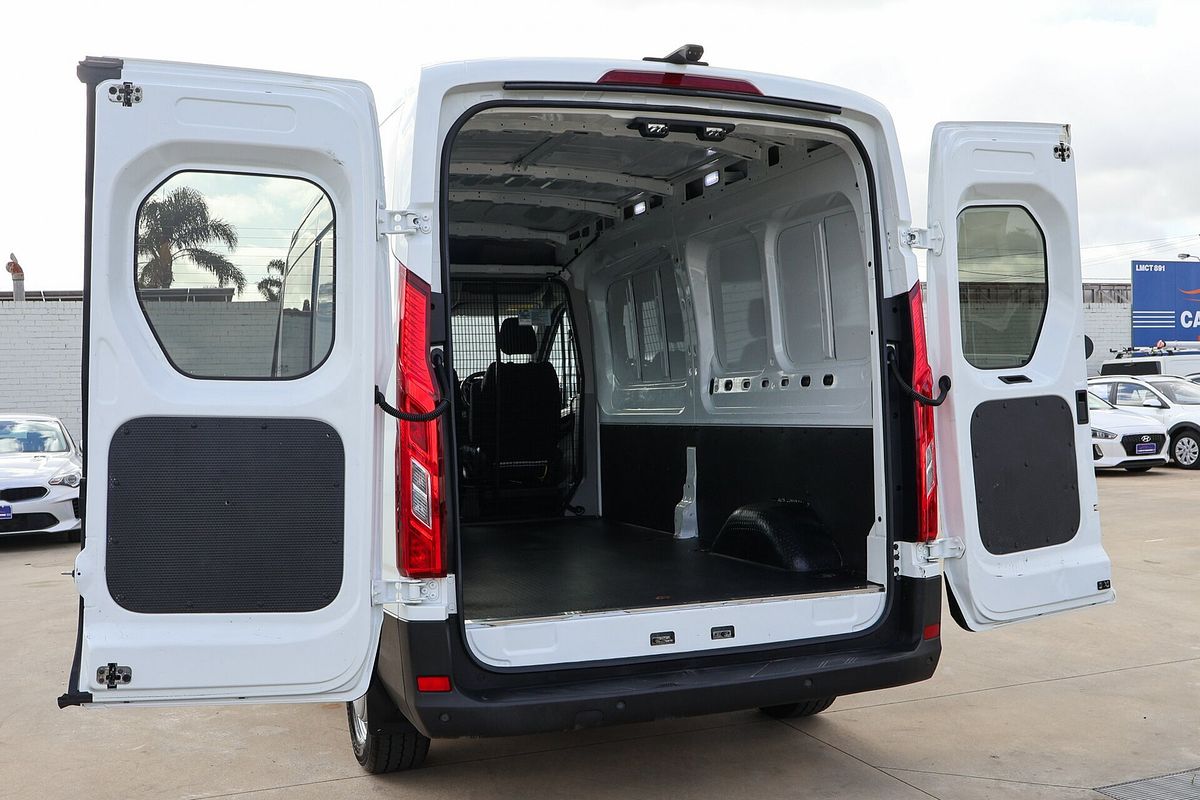 2022 LDV Deliver 9 LWB