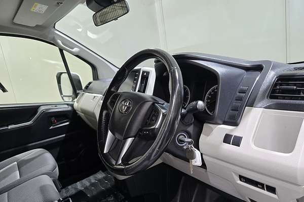 2022 Toyota Hiace GDH320R