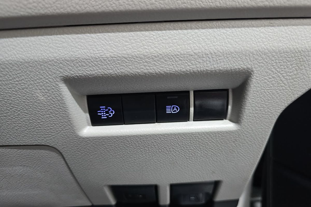 2022 Toyota Hiace GDH320R