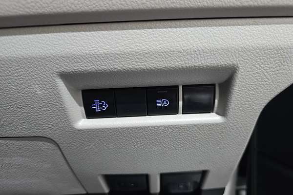 2022 Toyota Hiace GDH320R