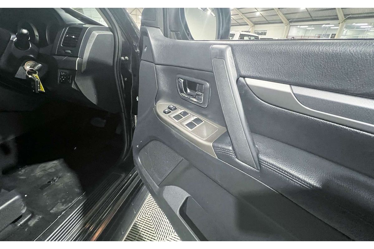 2019 Mitsubishi Pajero GLS Leather Option NX