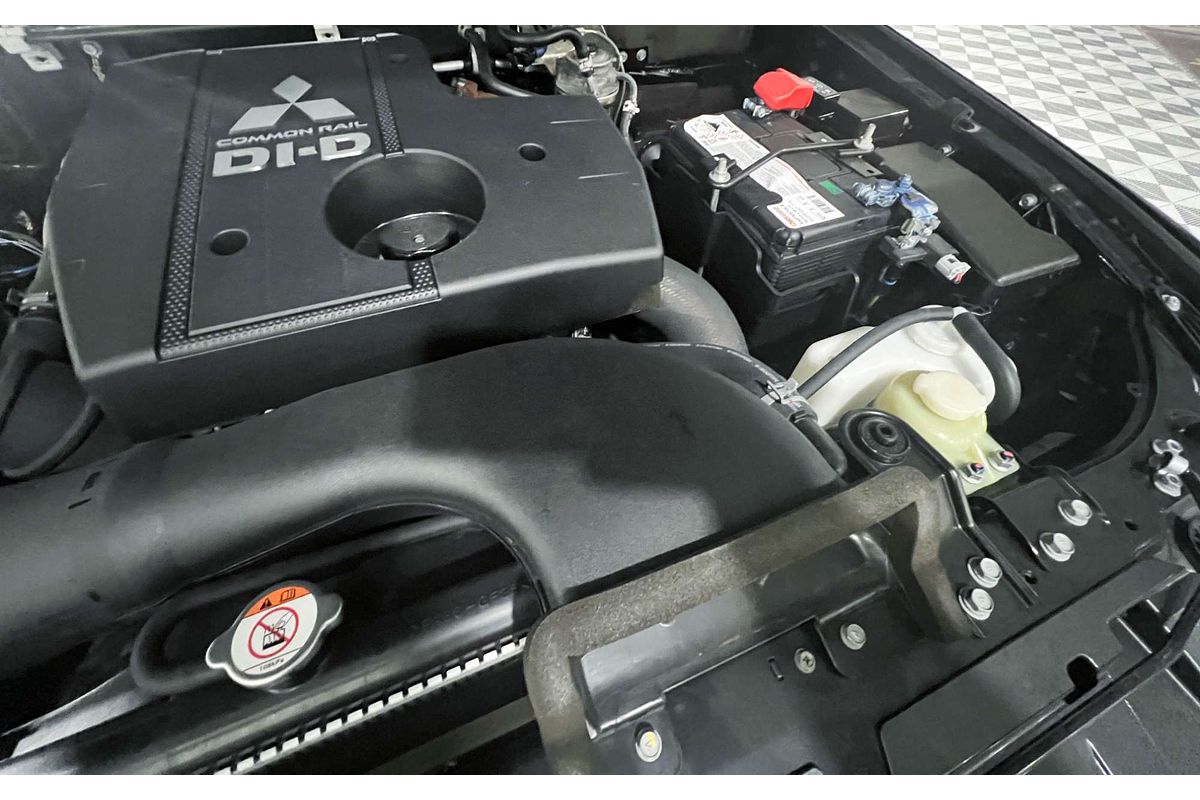 2019 Mitsubishi Pajero GLS Leather Option NX