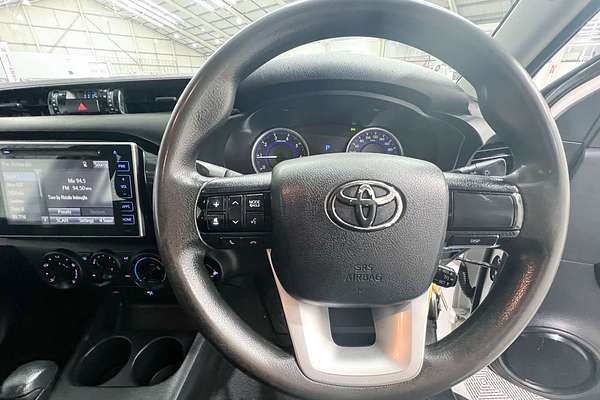 2017 Toyota Hilux SR GUN126R 4X4