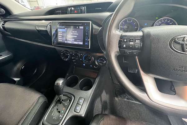 2017 Toyota Hilux SR GUN126R 4X4