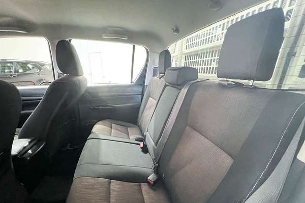 2017 Toyota Hilux SR GUN126R 4X4