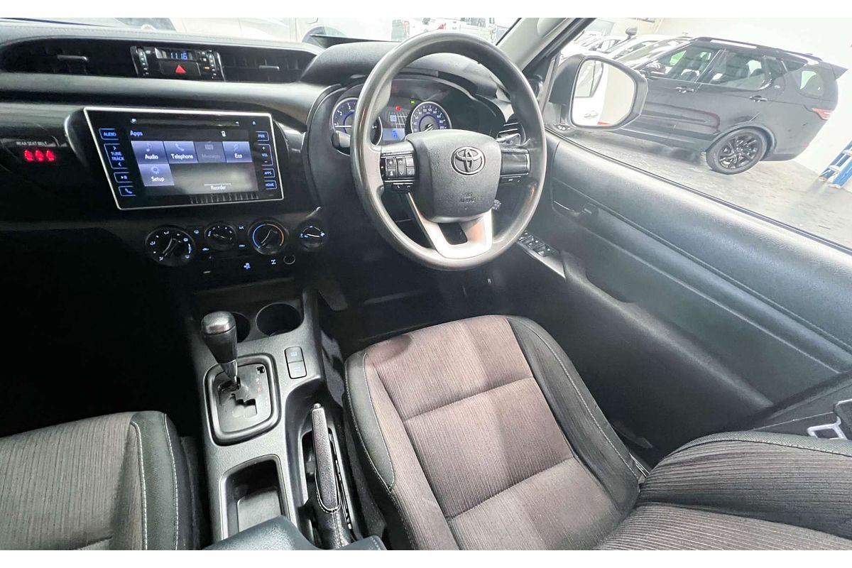 2017 Toyota Hilux SR GUN126R 4X4