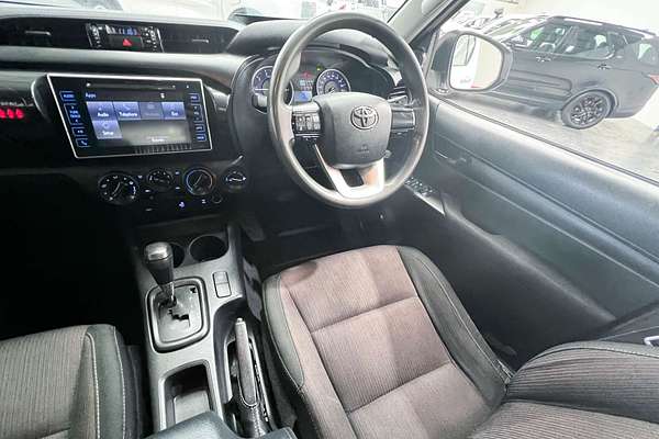 2017 Toyota Hilux SR GUN126R 4X4