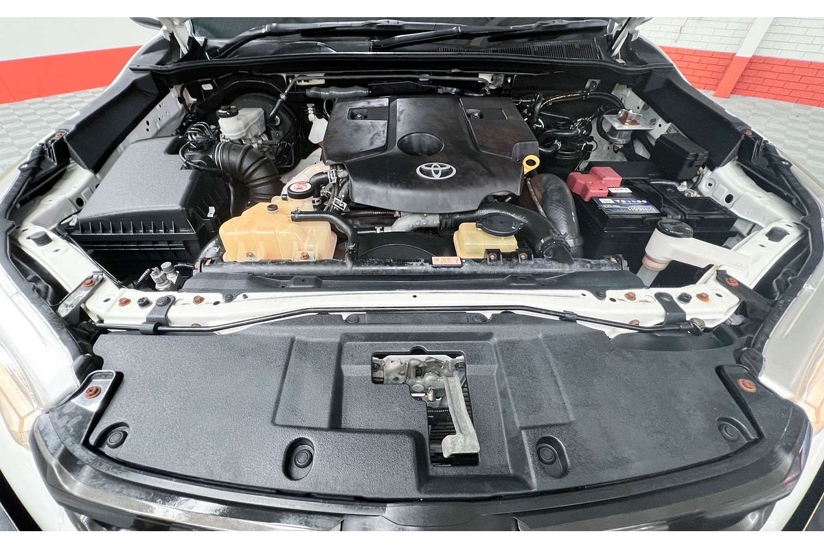 2017 Toyota Hilux SR GUN126R 4X4