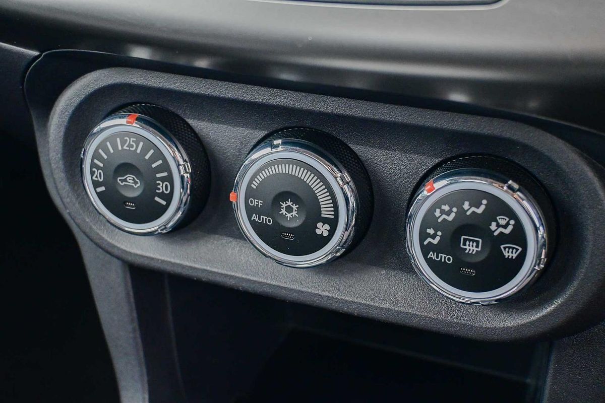 2015 Mitsubishi Lancer ES Sport CJ