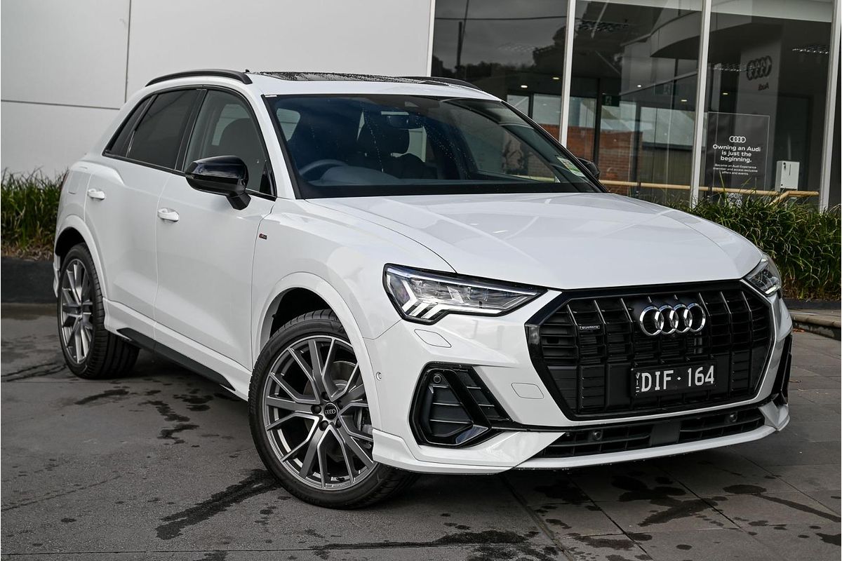 2024 Audi Q3 40 TFSI S line F3