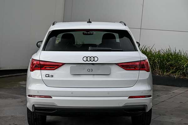 2024 Audi Q3 35 TFSI Dynamic Black F3