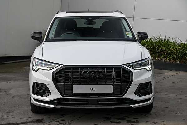 2024 Audi Q3 35 TFSI Dynamic Black F3