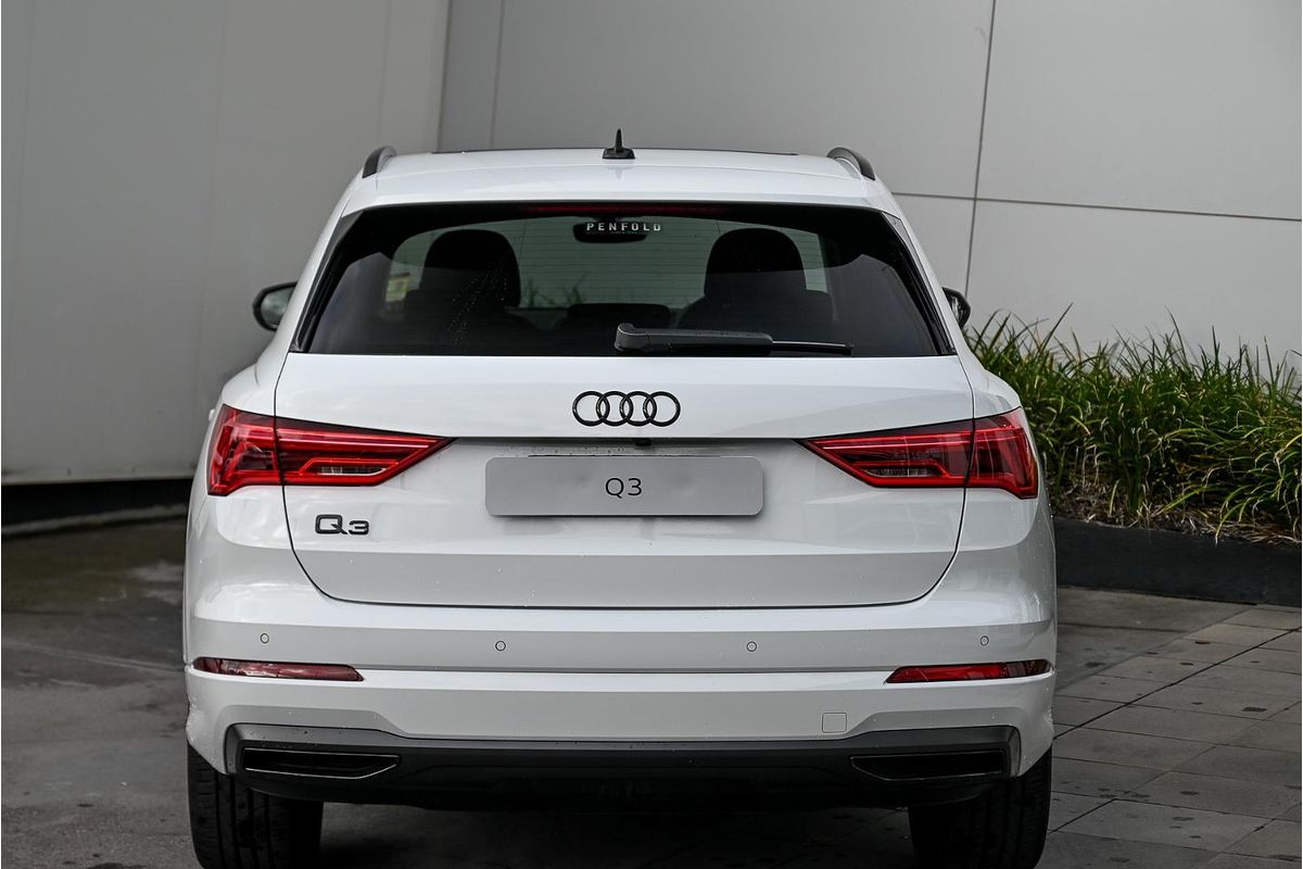 2024 Audi Q3 35 TFSI Dynamic Black F3