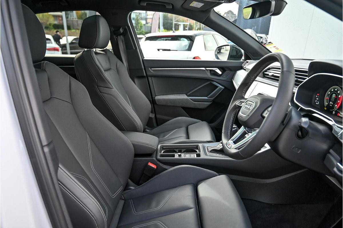 2024 Audi Q3 40 TFSI S line F3