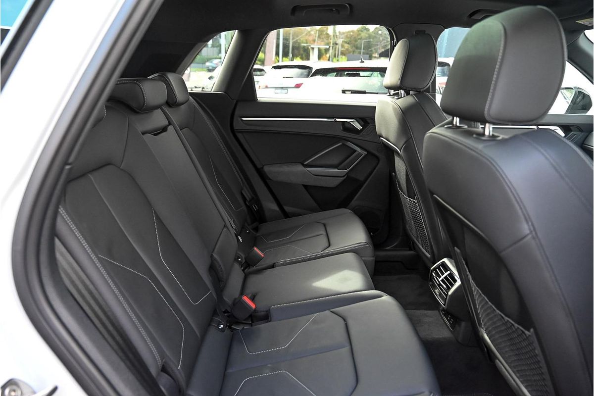 2024 Audi Q3 40 TFSI S line F3