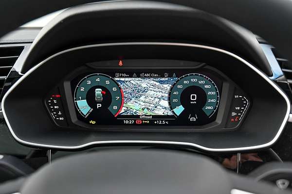 2024 Audi Q3 35 TFSI Dynamic Black F3