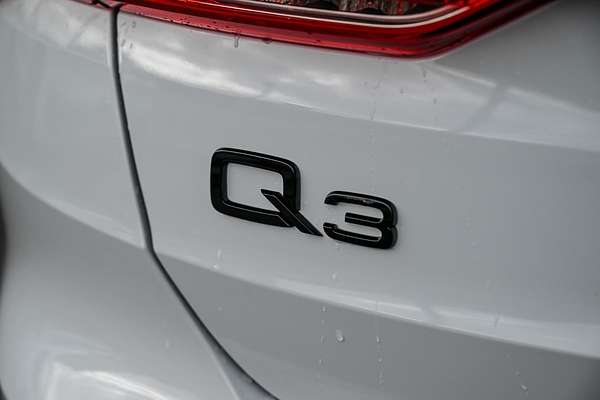2024 Audi Q3 35 TFSI Dynamic Black F3
