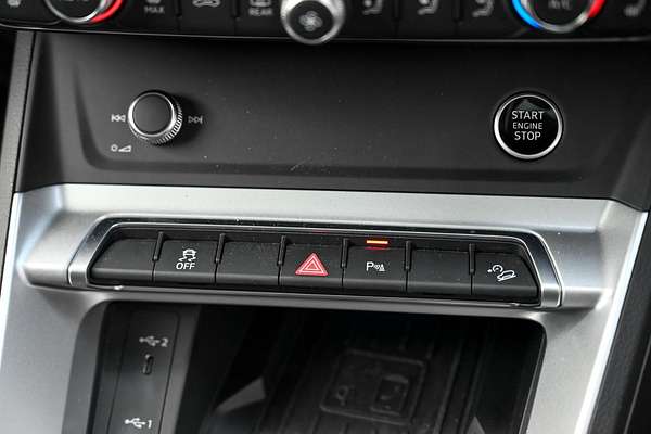 2024 Audi Q3 35 TFSI Dynamic Black F3