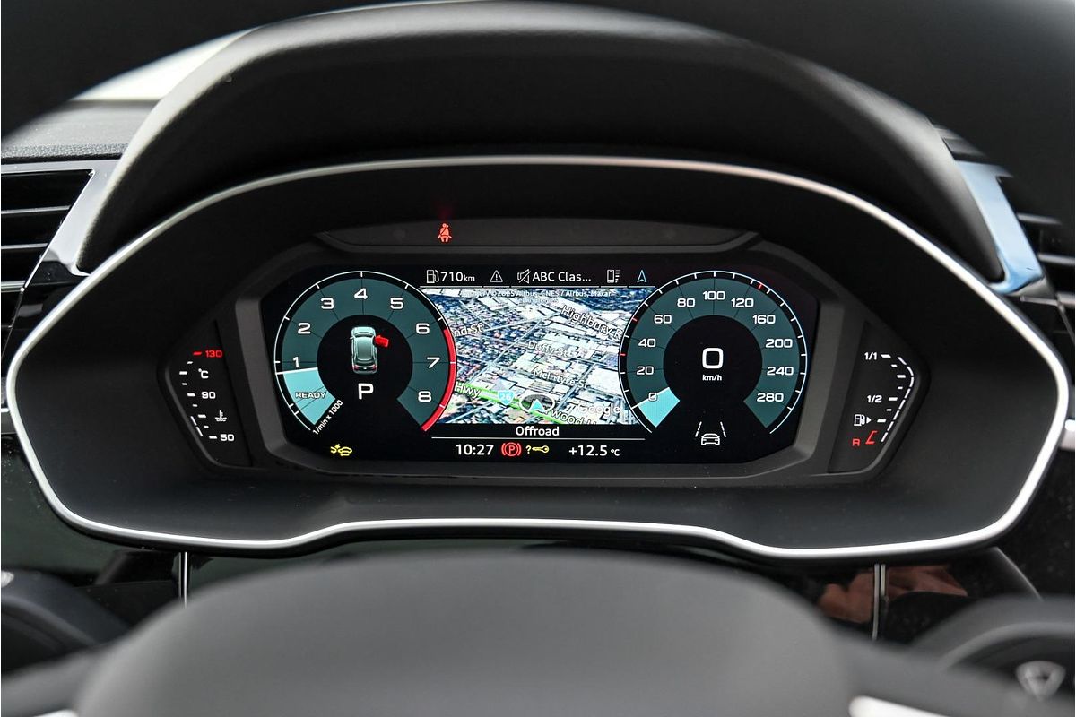 2024 Audi Q3 35 TFSI Dynamic Black F3