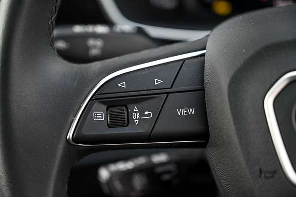 2024 Audi Q3 35 TFSI Dynamic Black F3