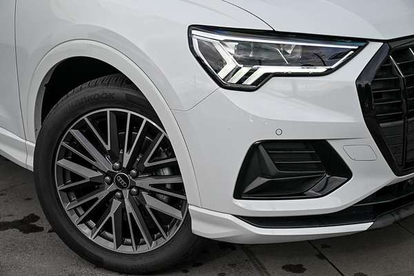 2024 Audi Q3 35 TFSI Dynamic Black F3